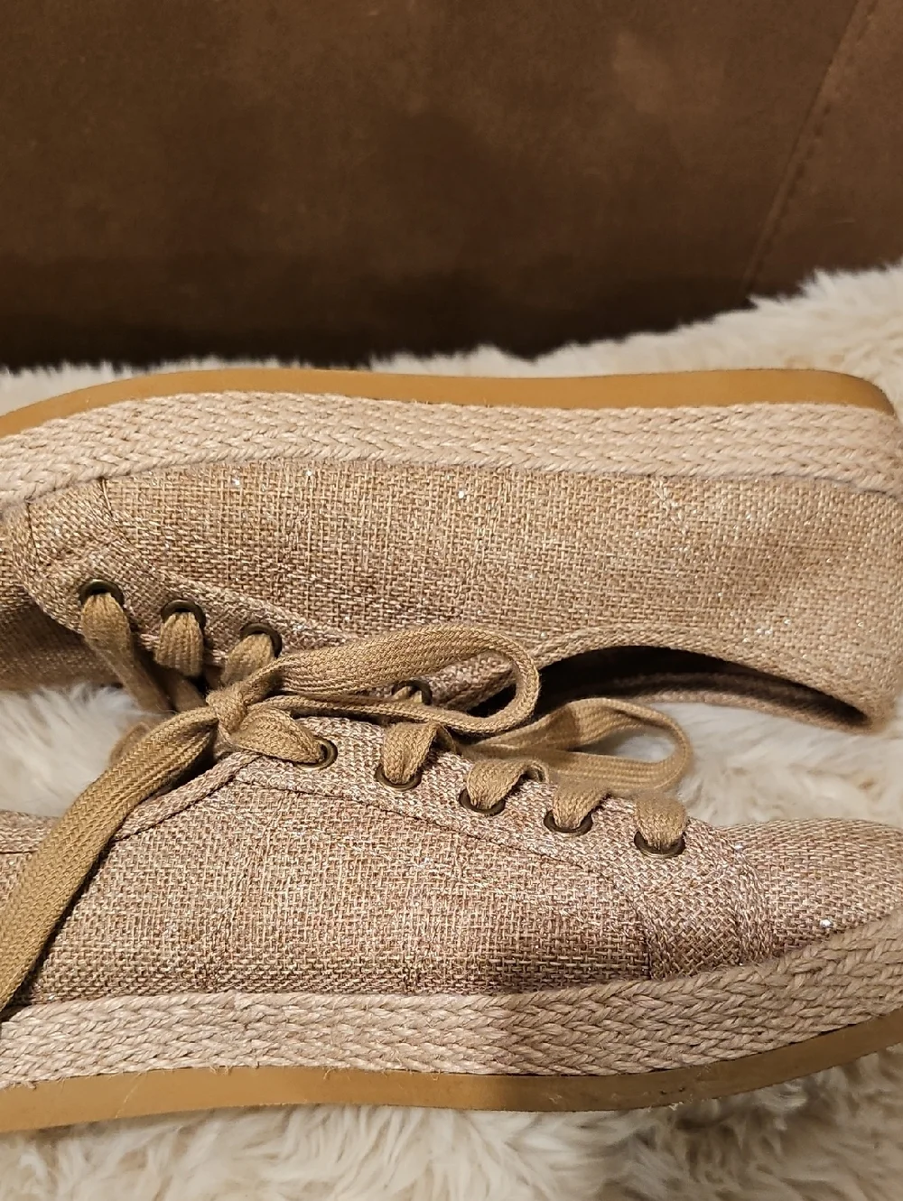 Tommy Bahama Shimmwe Tan Espadrille Lace-Up Sneakers Sz 8.5 NWOB